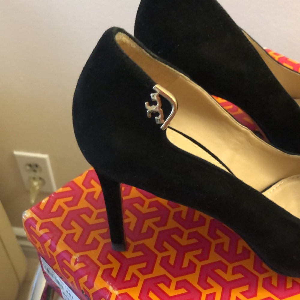 Shoes - Picture 3 of 6